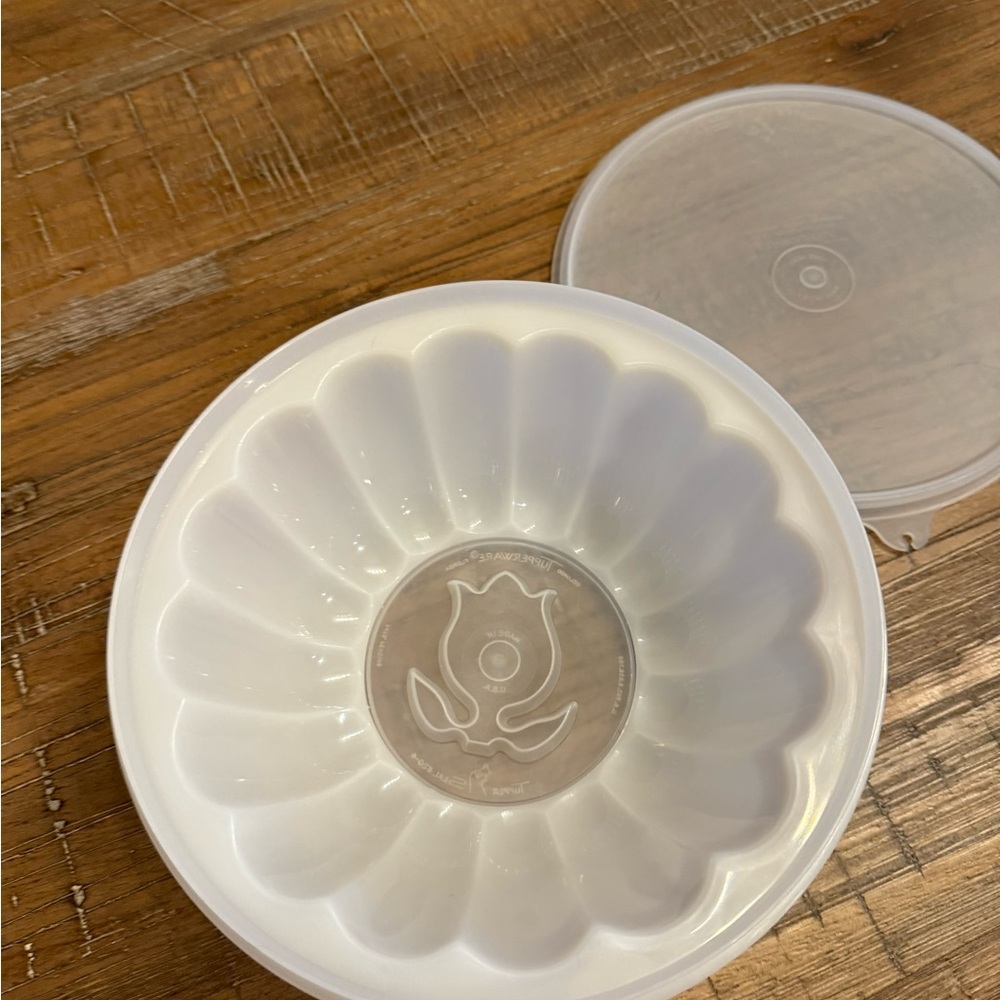 Tupperware Vintage Tulip Jelly Jello Mold Y2K‎ 70s 80s parties - Picture 2 of 5